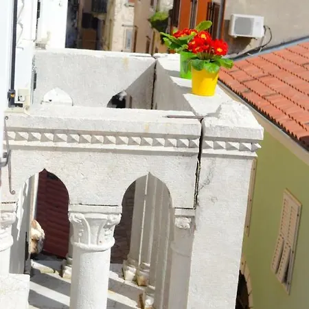 Apartamento Charming Old Town In *